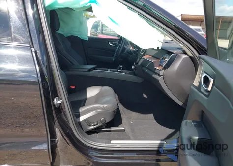 2023 Volvo Xc60 B5 Plus Dark Theme из США, поврежденный, VIN YV4L12RW3P1346686